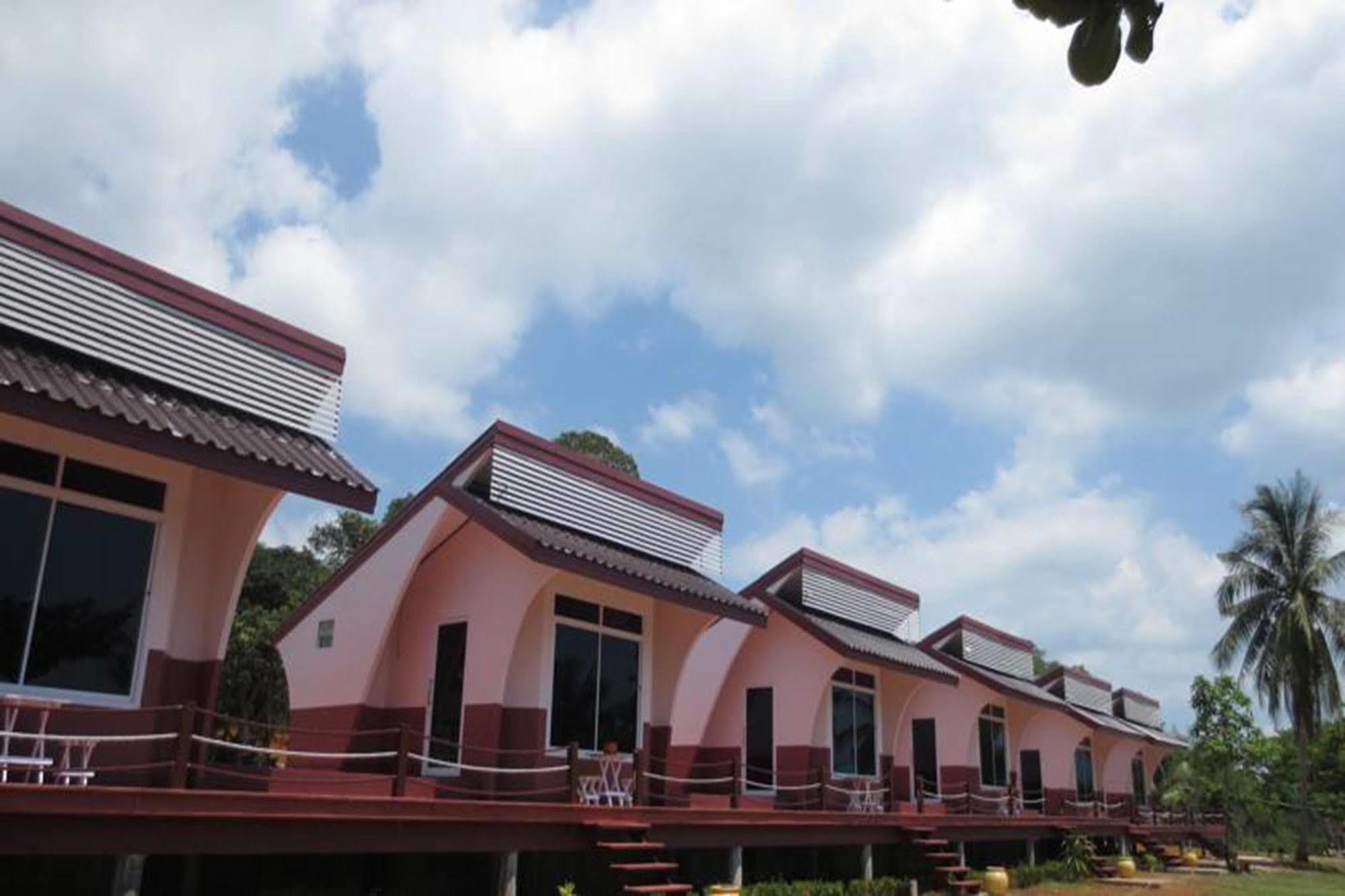 Lomtalay Resort Trat Laem Ngop Экстерьер фото