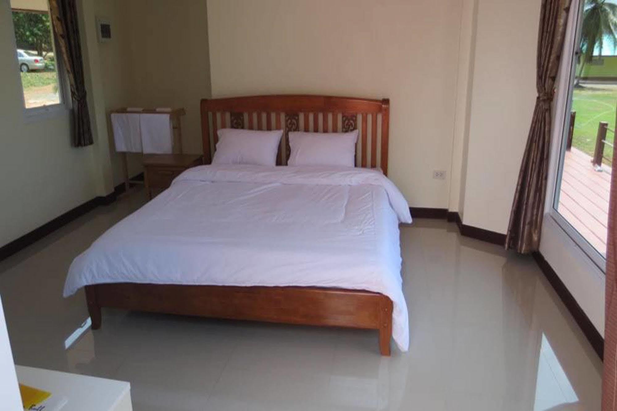 Lomtalay Resort Trat Laem Ngop Экстерьер фото